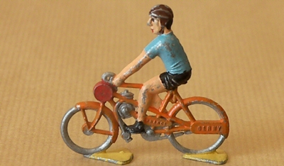 Cyclistes miniatures Derny