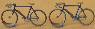 Cycliste miniature Roger n&deg;44